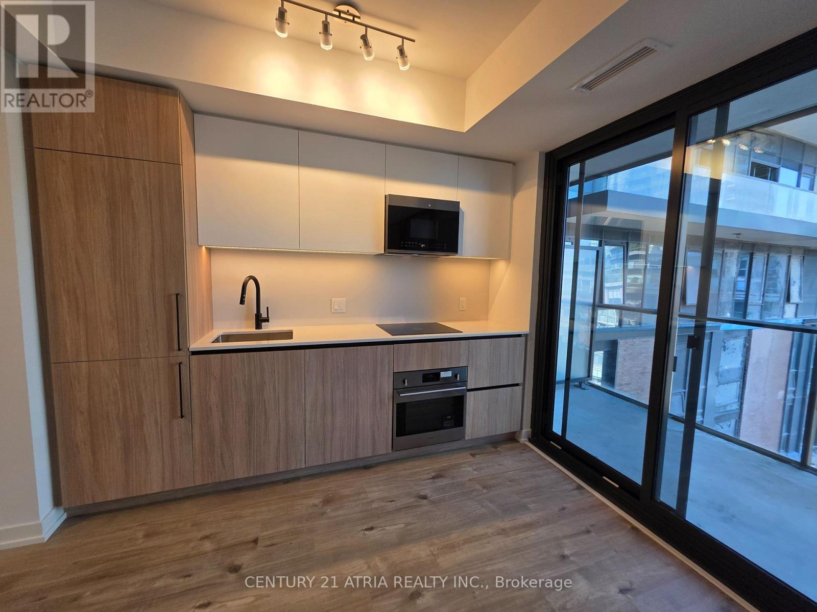 802 - 35 Parliament Street, Toronto, Ontario  M5A 1G1 - Photo 2 - C12546080