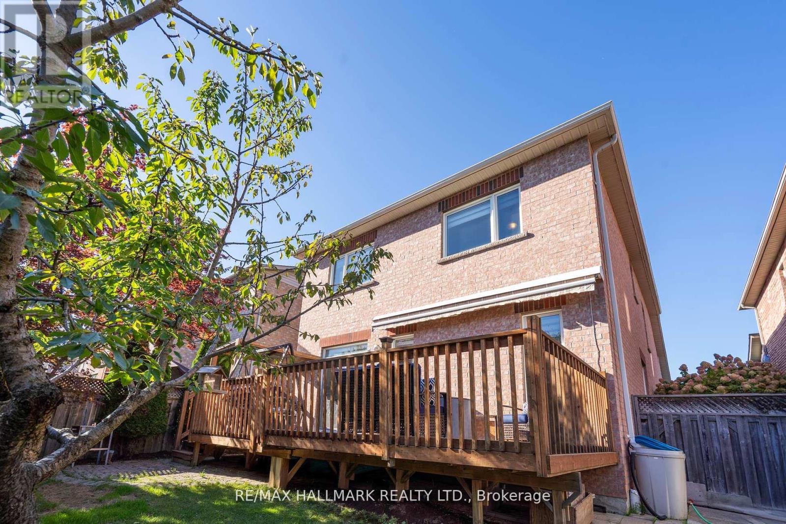 21 Brooks Avenue, Aurora, Ontario  L4G 7W2 - Photo 32 - N12458968