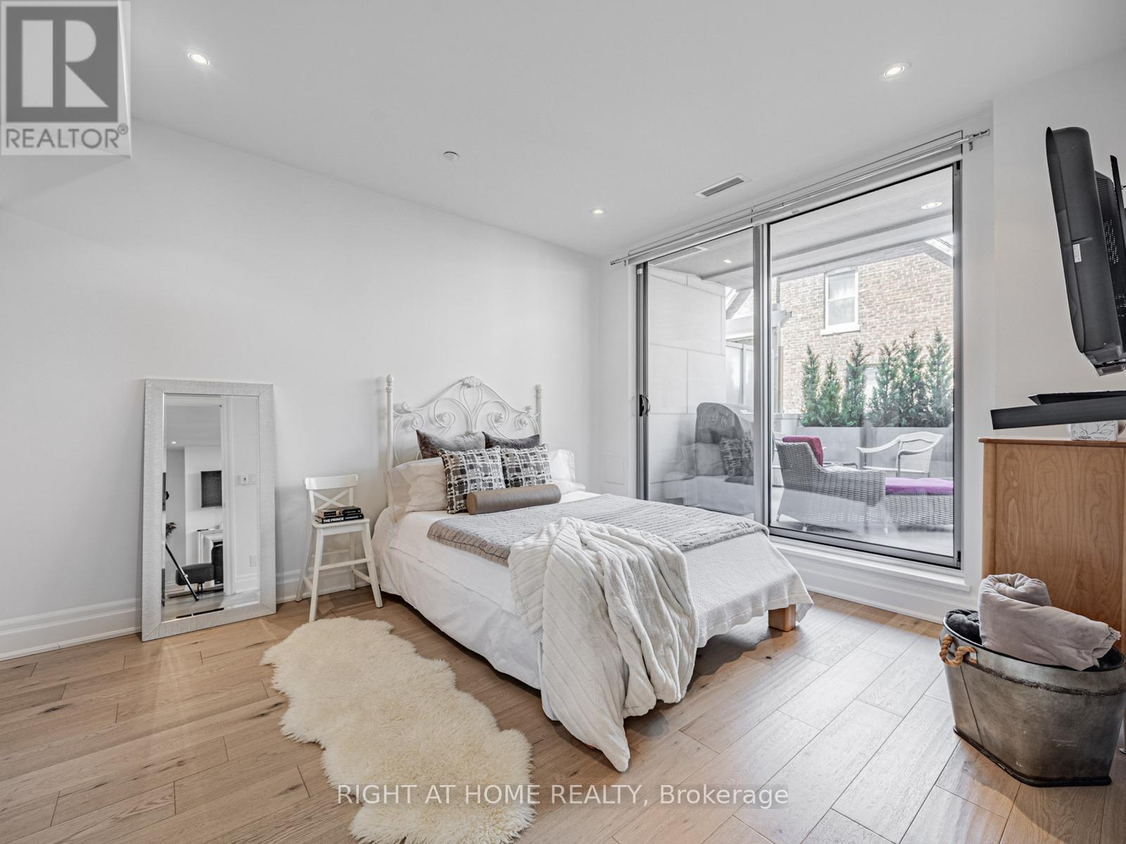 207 - 1 Rainsford Road, Toronto, Ontario  M4L 3N5 - Photo 16 - E12546006