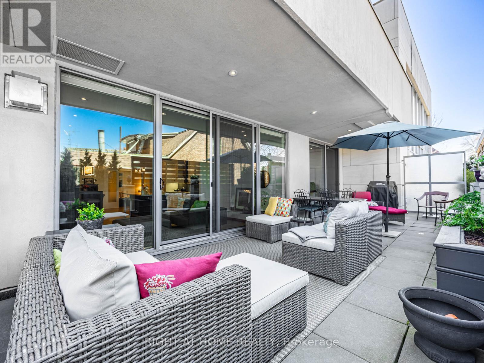 207 - 1 Rainsford Road, Toronto, Ontario  M4L 3N5 - Photo 3 - E12546006