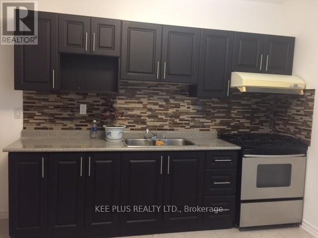 49 Marjory Avenue, Toronto, Ontario  M4M 2Y2 - Photo 3 - E12546020