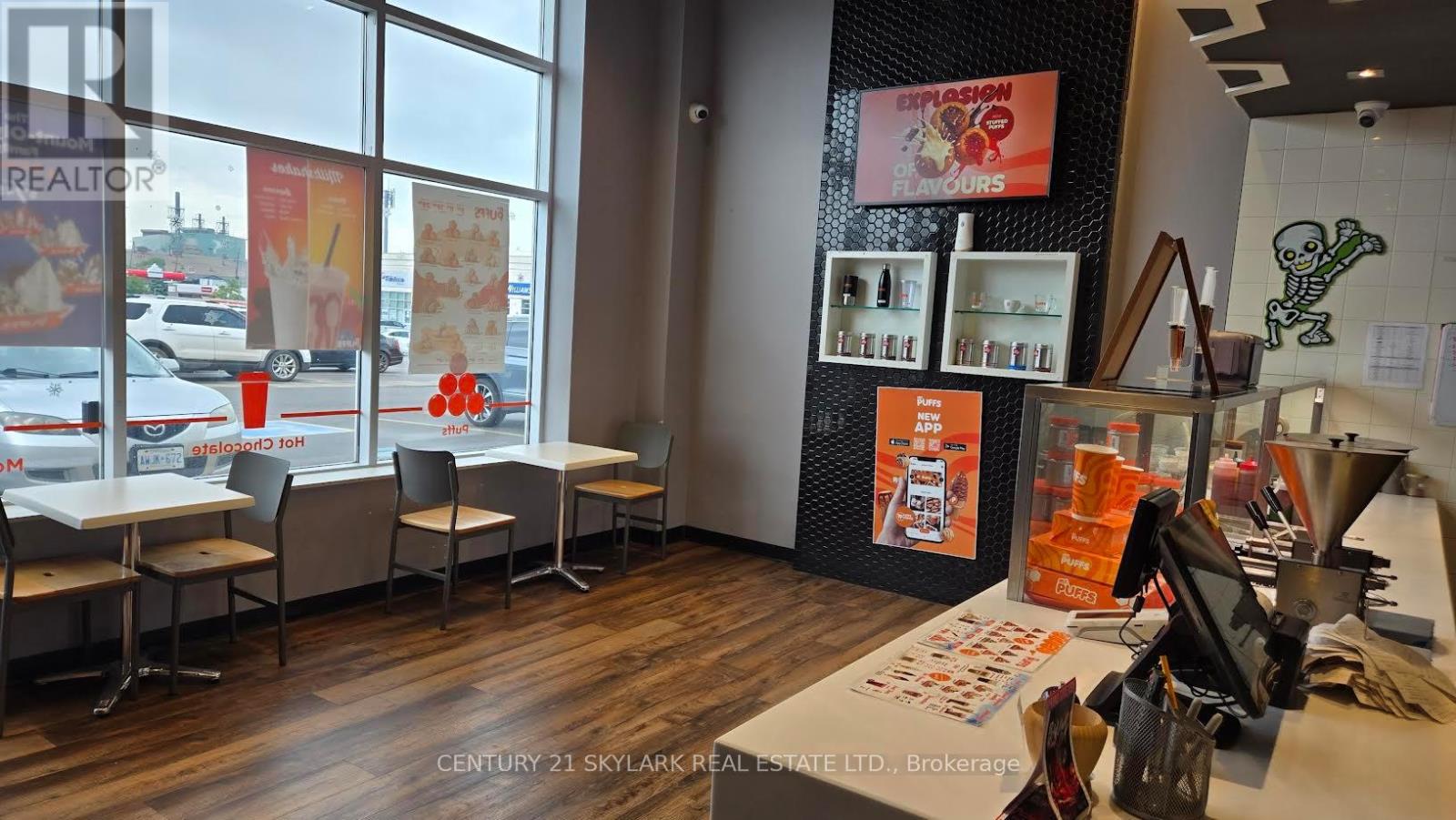 1299 Barton Street, Hamilton, Ontario  L8H 2V4 - Photo 2 - X12545472