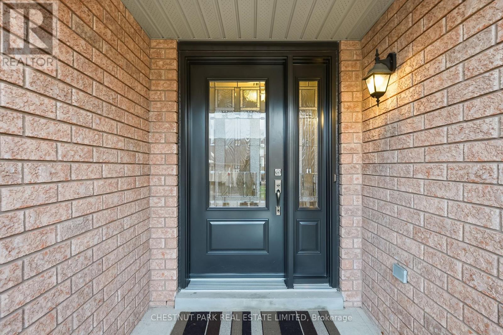 55 Apple Tree Crescent, Uxbridge, Ontario  L9P 2A7 - Photo 2 - N12545974