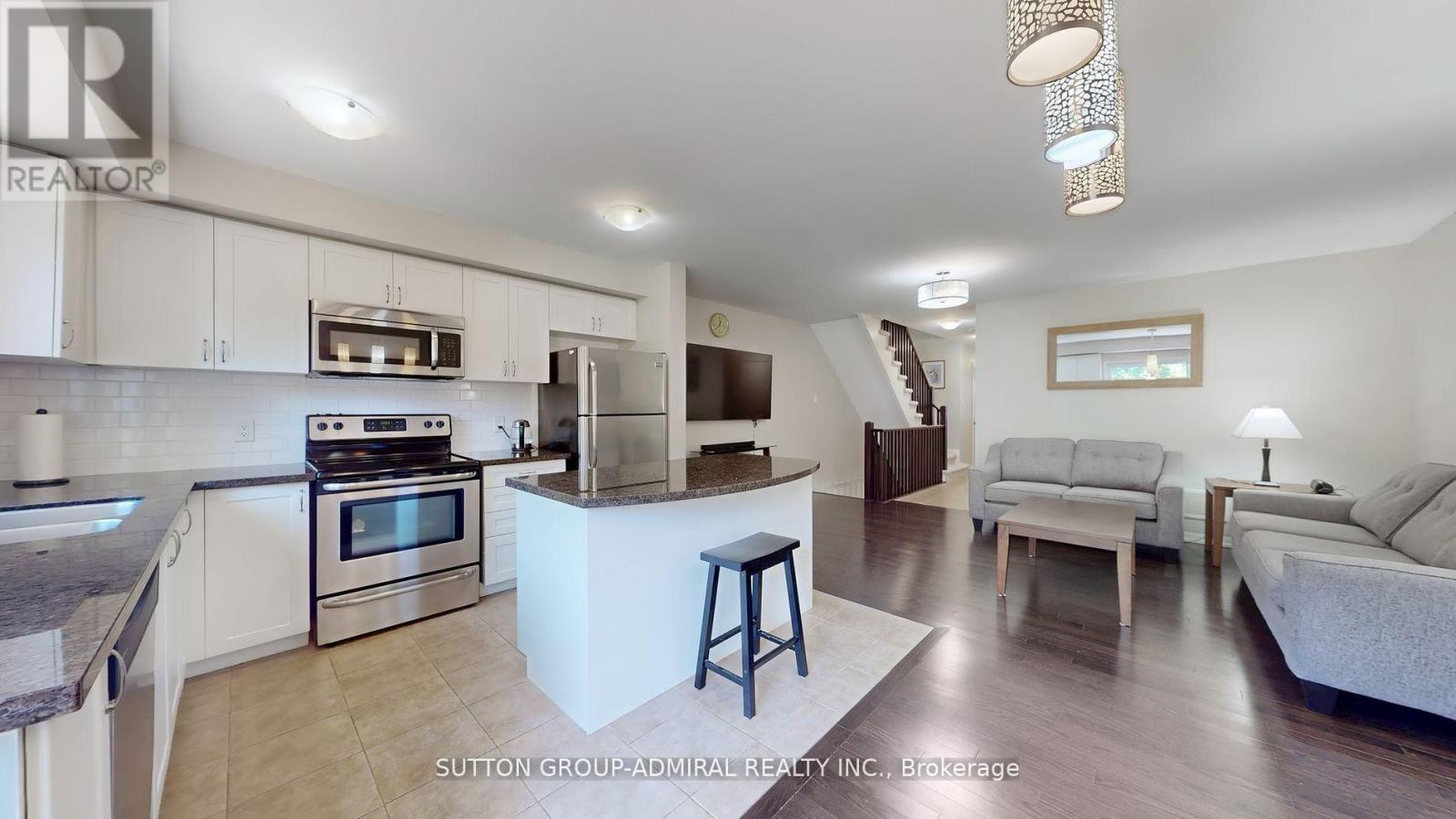 46 Edwin Pearson Street, Aurora, Ontario  L4G 0S1 - Photo 11 - N12546070