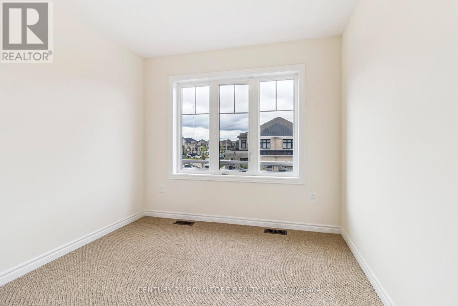 25 Ferragine Crescent, Bradford West Gwillimbury, Ontario  L3Z 4J9 - Photo 24 - N12546110