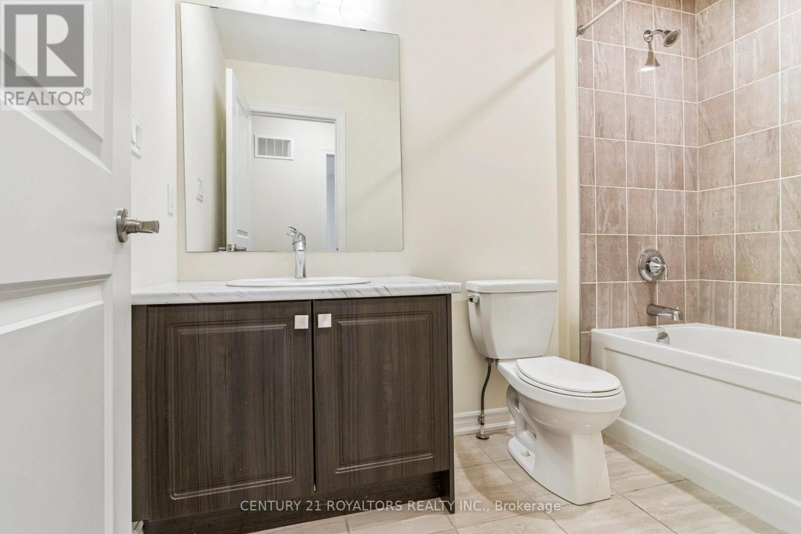 25 Ferragine Crescent, Bradford West Gwillimbury, Ontario  L3Z 4J9 - Photo 28 - N12546110