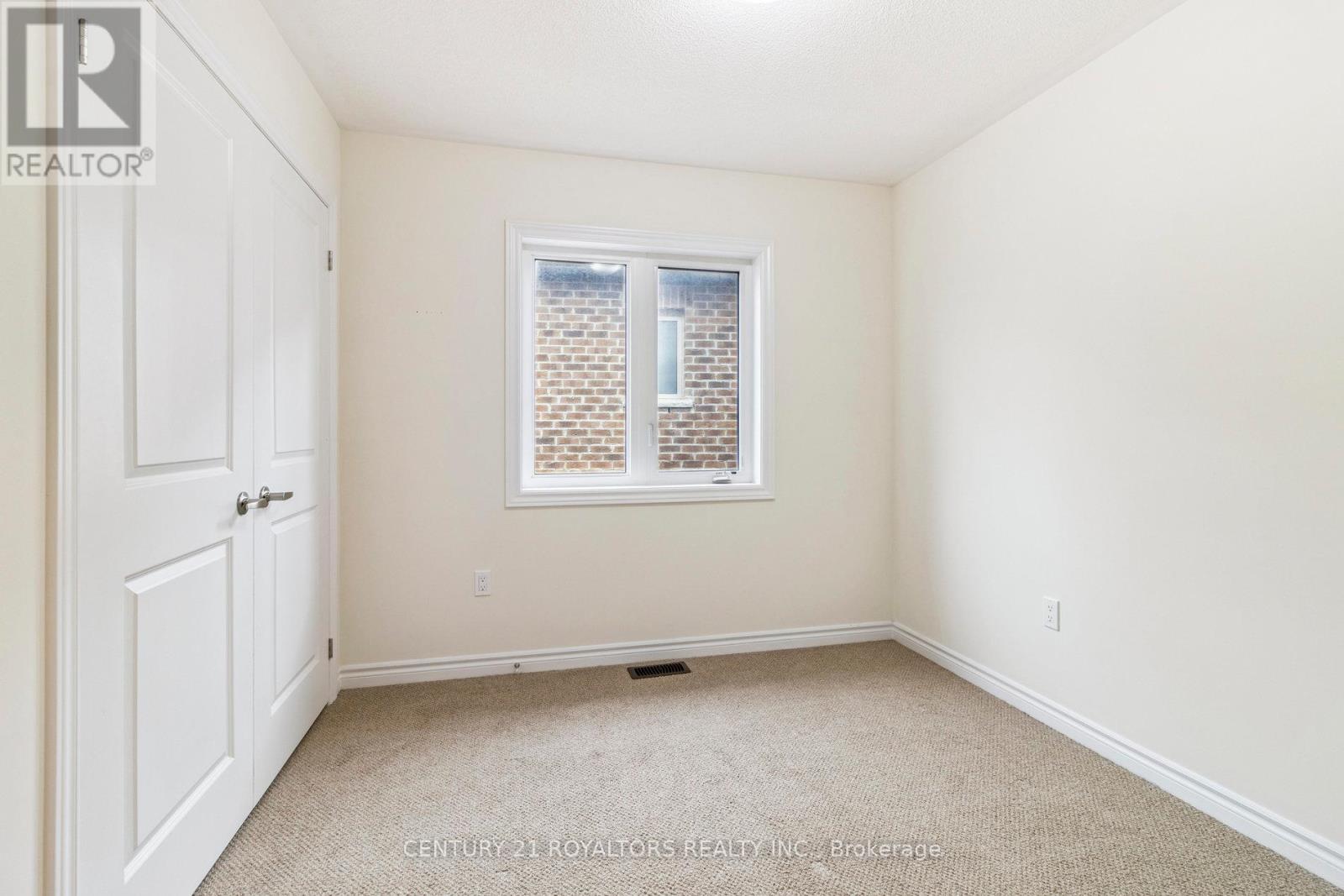 25 Ferragine Crescent, Bradford West Gwillimbury, Ontario  L3Z 4J9 - Photo 29 - N12546110