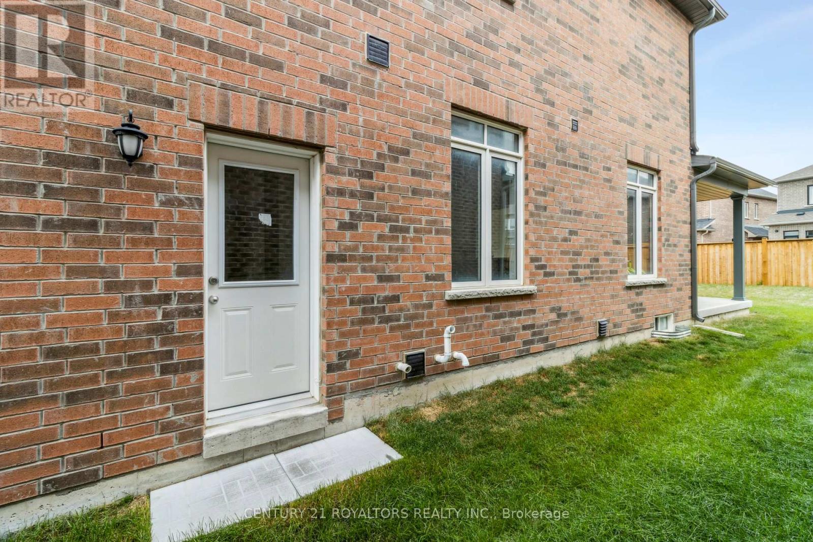 25 Ferragine Crescent, Bradford West Gwillimbury, Ontario  L3Z 4J9 - Photo 35 - N12546110