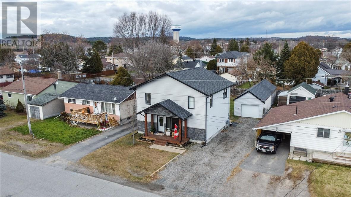 498 Adelaide Street, Espanola, Ontario P5E 1L4 - Photo 4 - 2125648