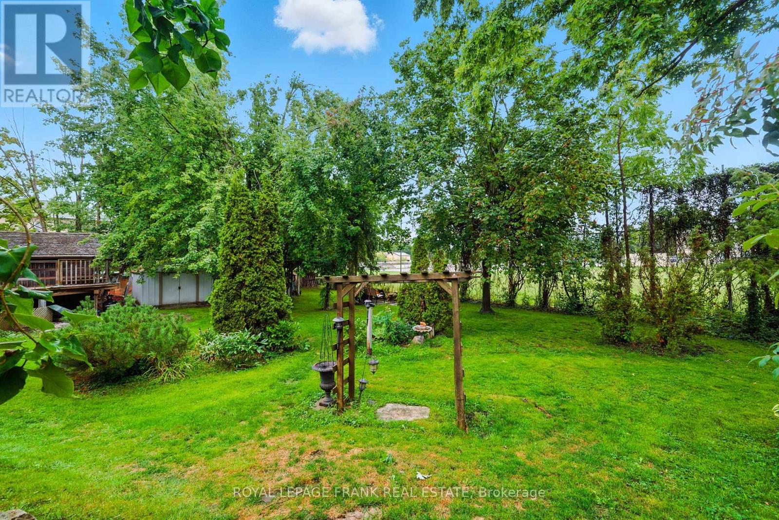 402 Eldon Road, Kawartha Lakes, Ontario K0M 2C0 - Photo 43 - X12469352