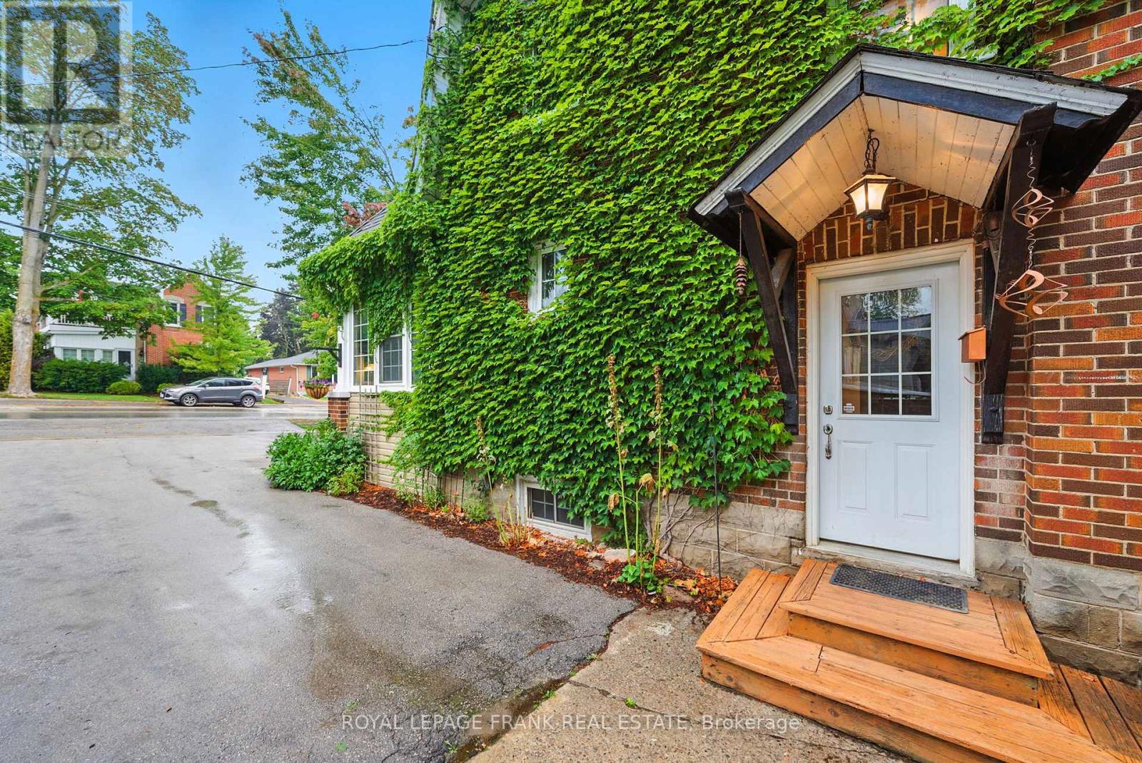 402 Eldon Road, Kawartha Lakes, Ontario K0M 2C0 - Photo 5 - X12469352