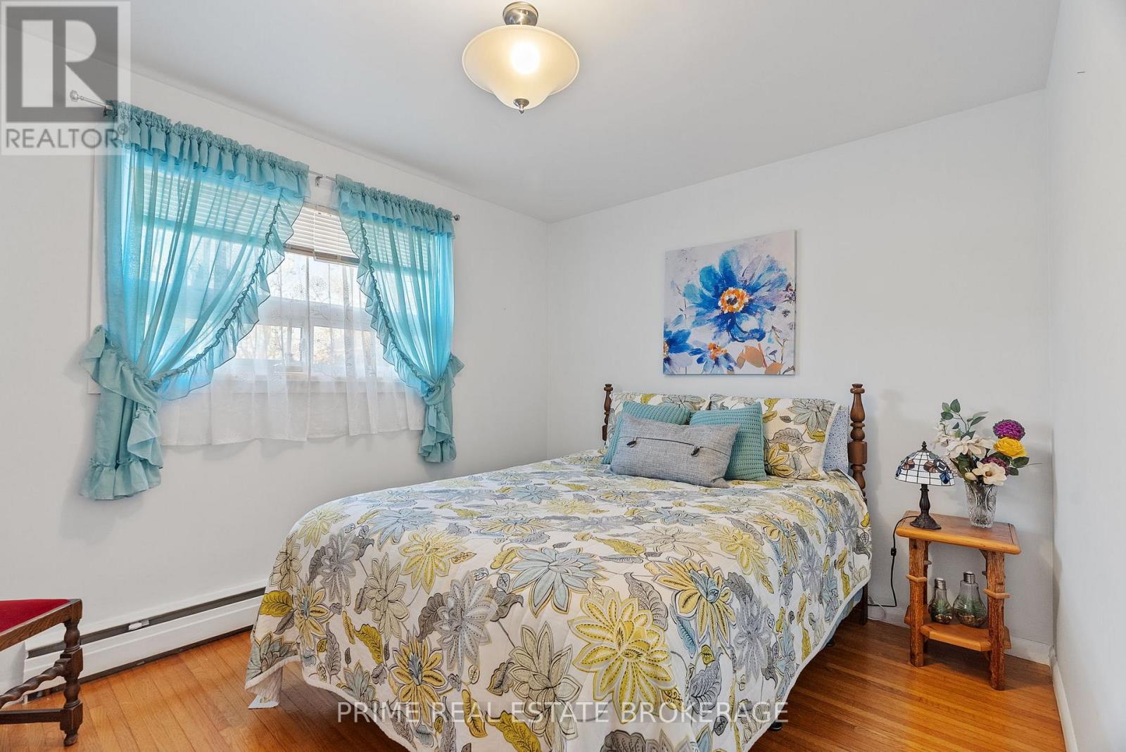 Photo 19 of 43 for 376 William Street