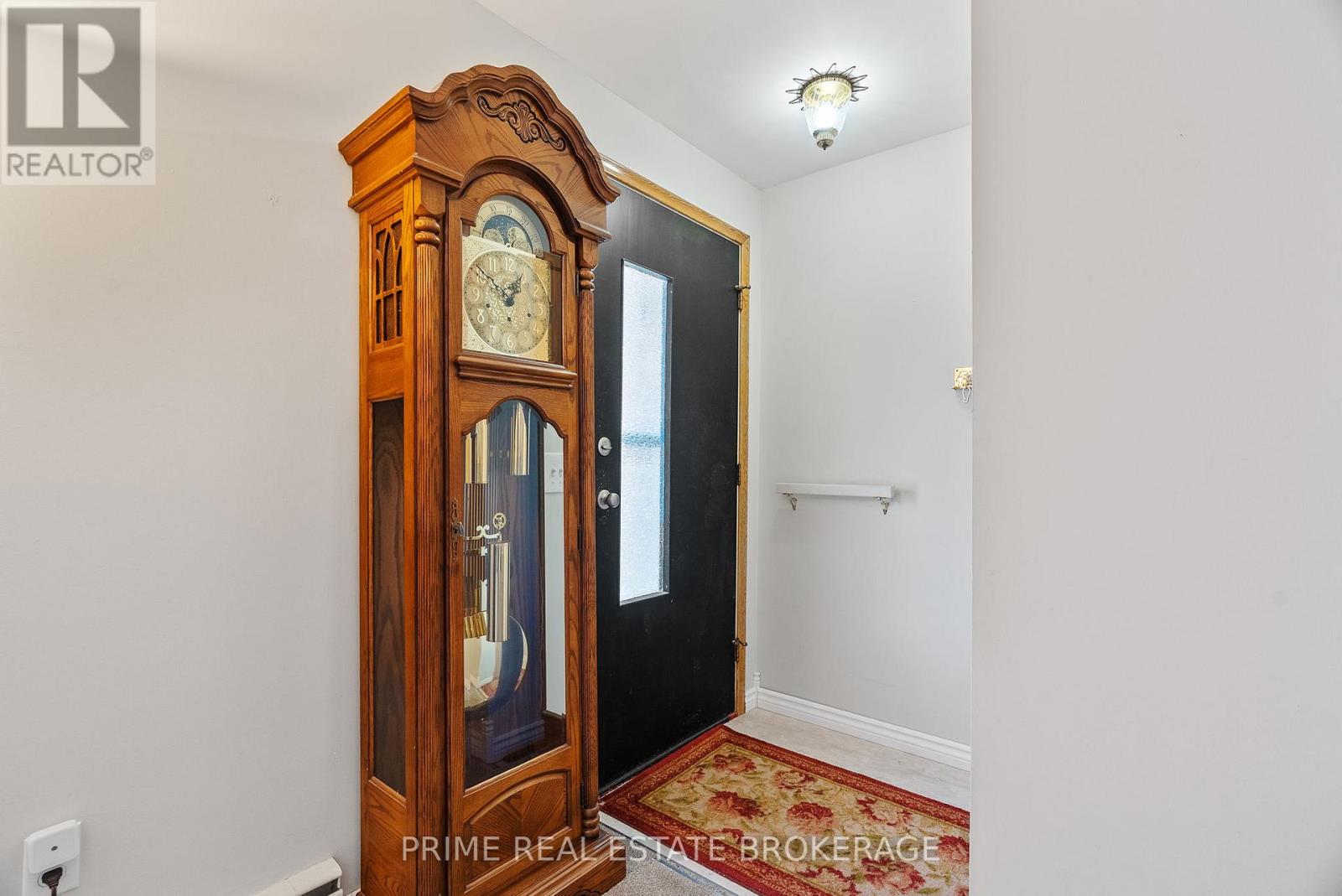 Photo 5 of 43 for 376 William Street