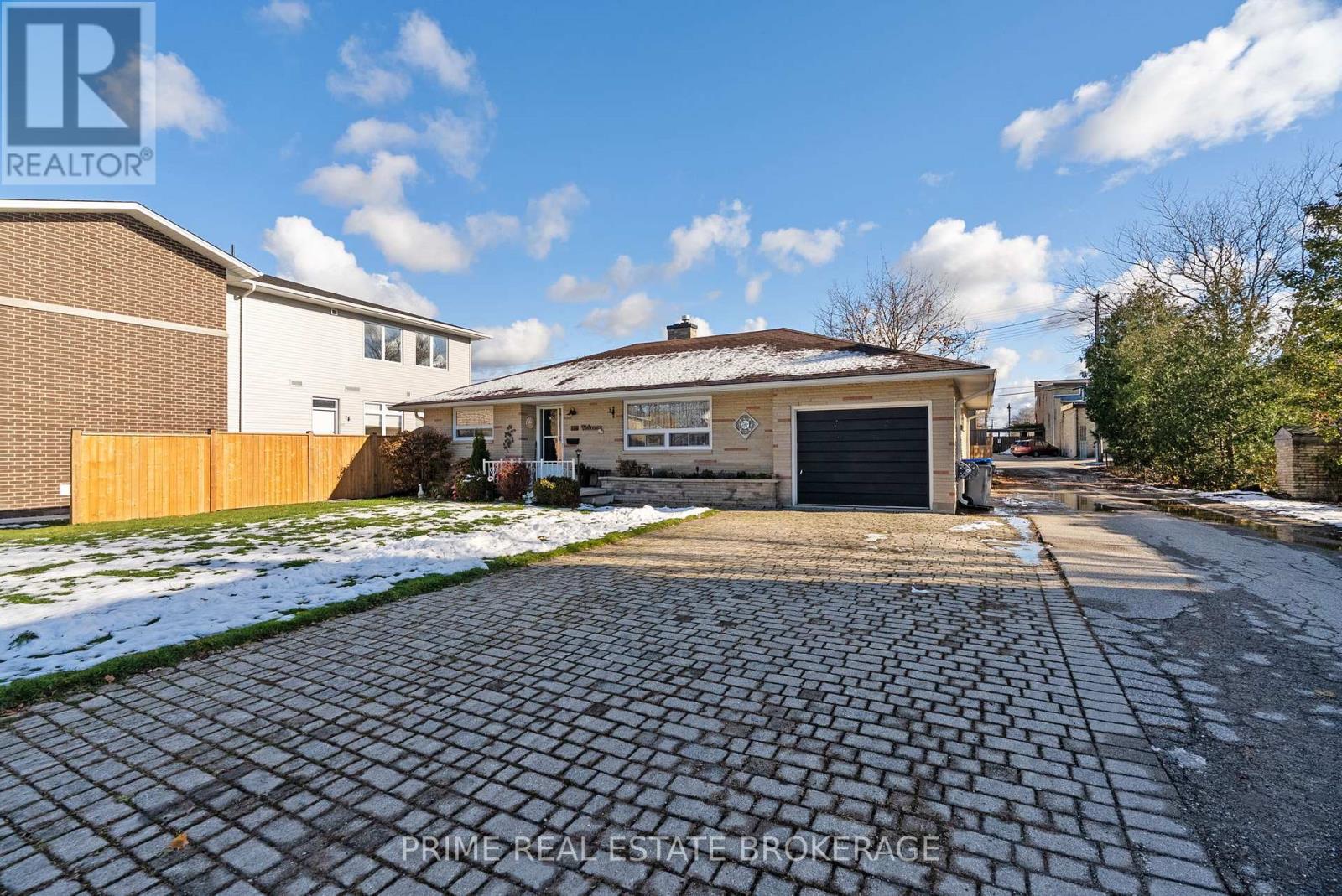 376 William Street, South Huron, Ontario N0M 1S2 - Photo 2 - X12545522