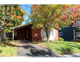 12 Conway Crescent, St. John'S, Ca