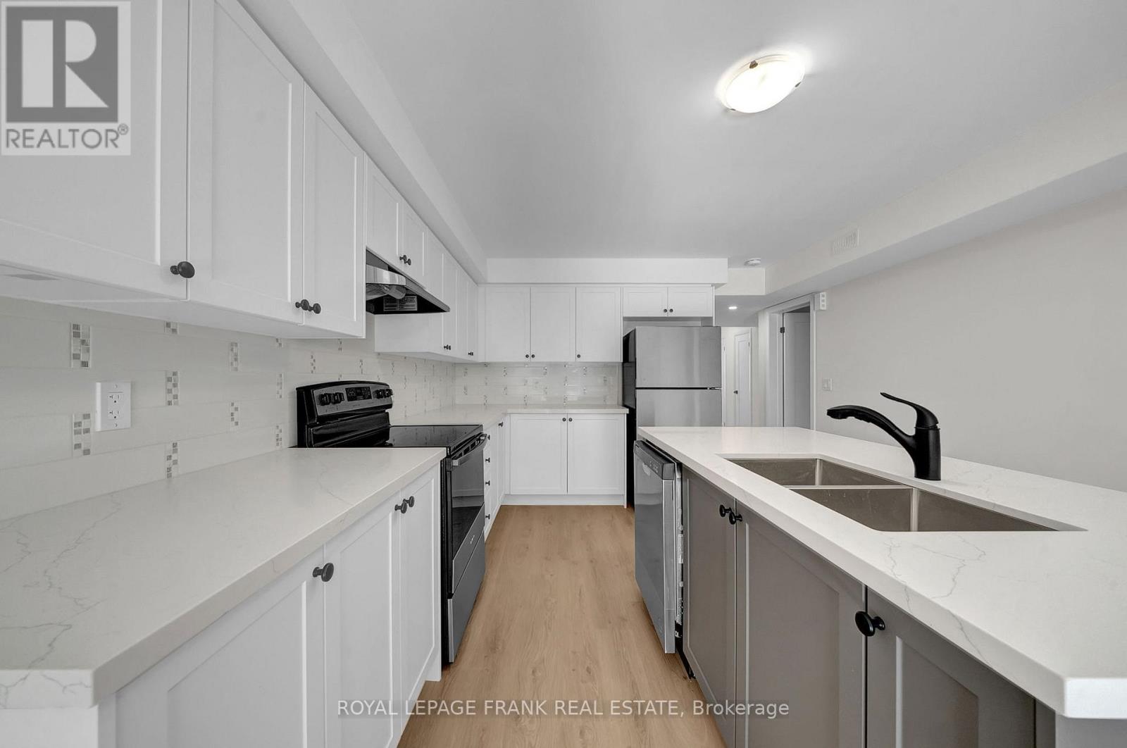 327 Anderson Avenue, Oshawa, Ontario L1J 2N8 - Photo 5 - E12546126