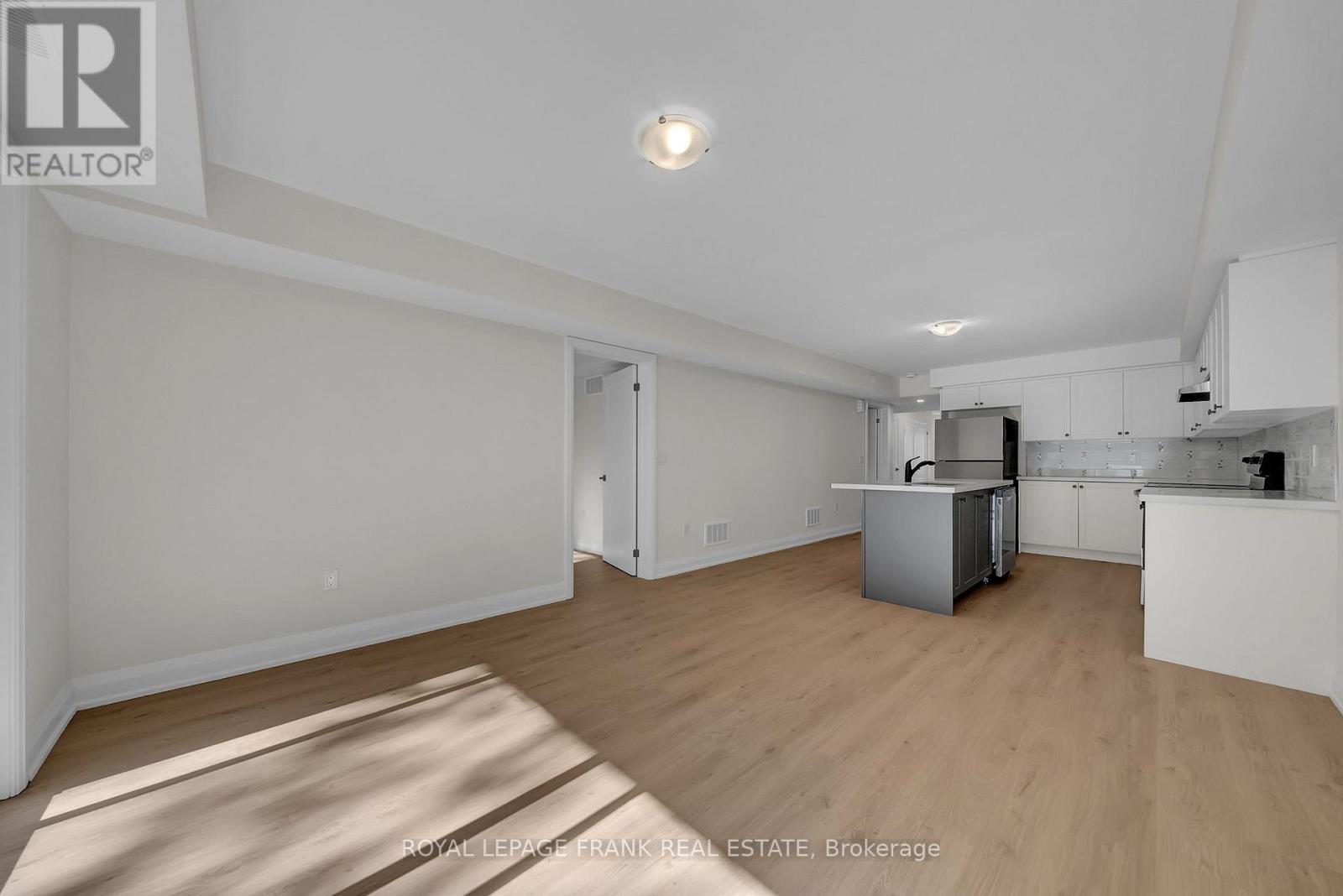 329 Anderson Avenue, Oshawa, Ontario L1J 2N8 - Photo 5 - E12546128