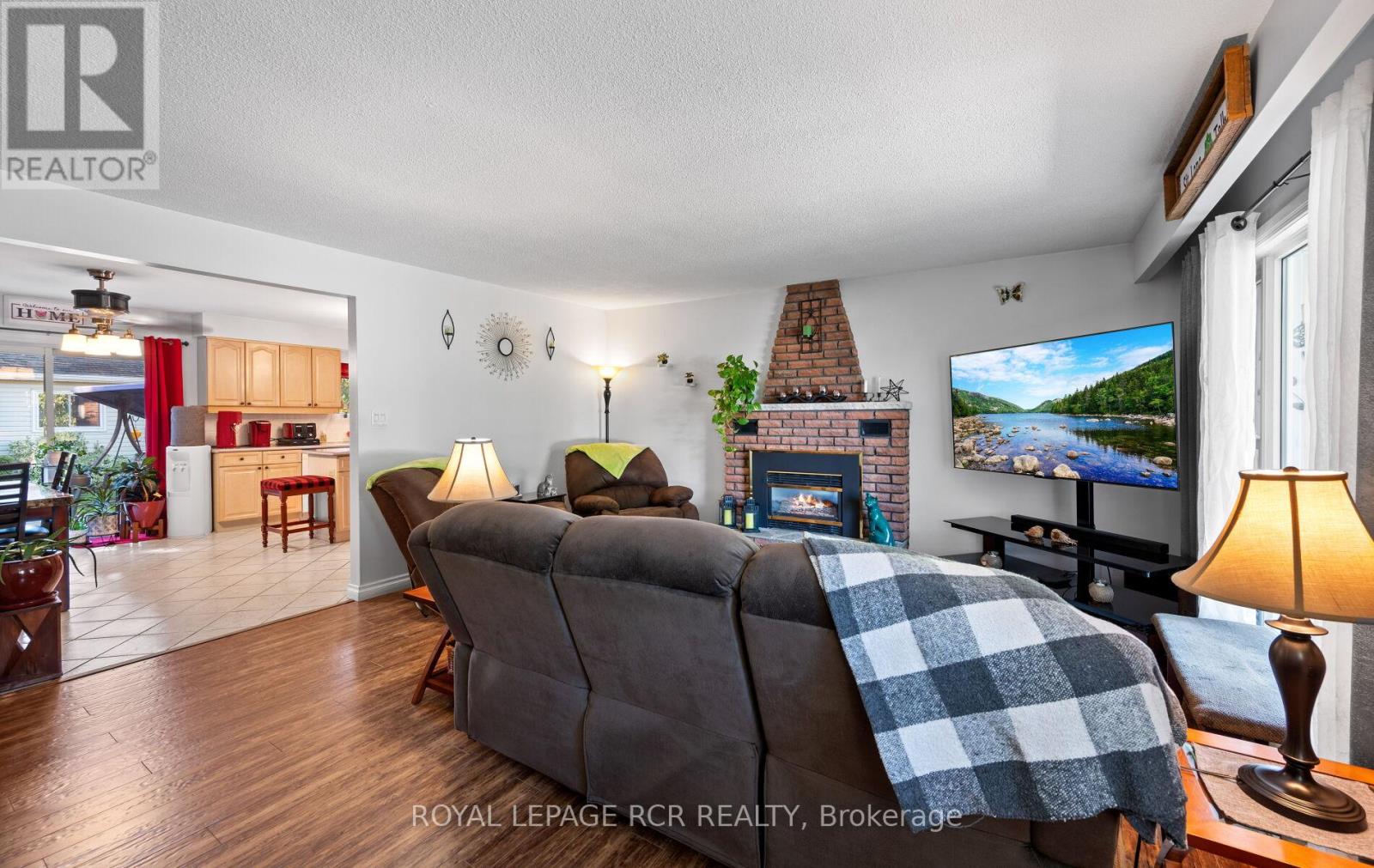 127 Jane Street, Shelburne, Ontario  L9V 2W6 - Photo 10 - X12380395