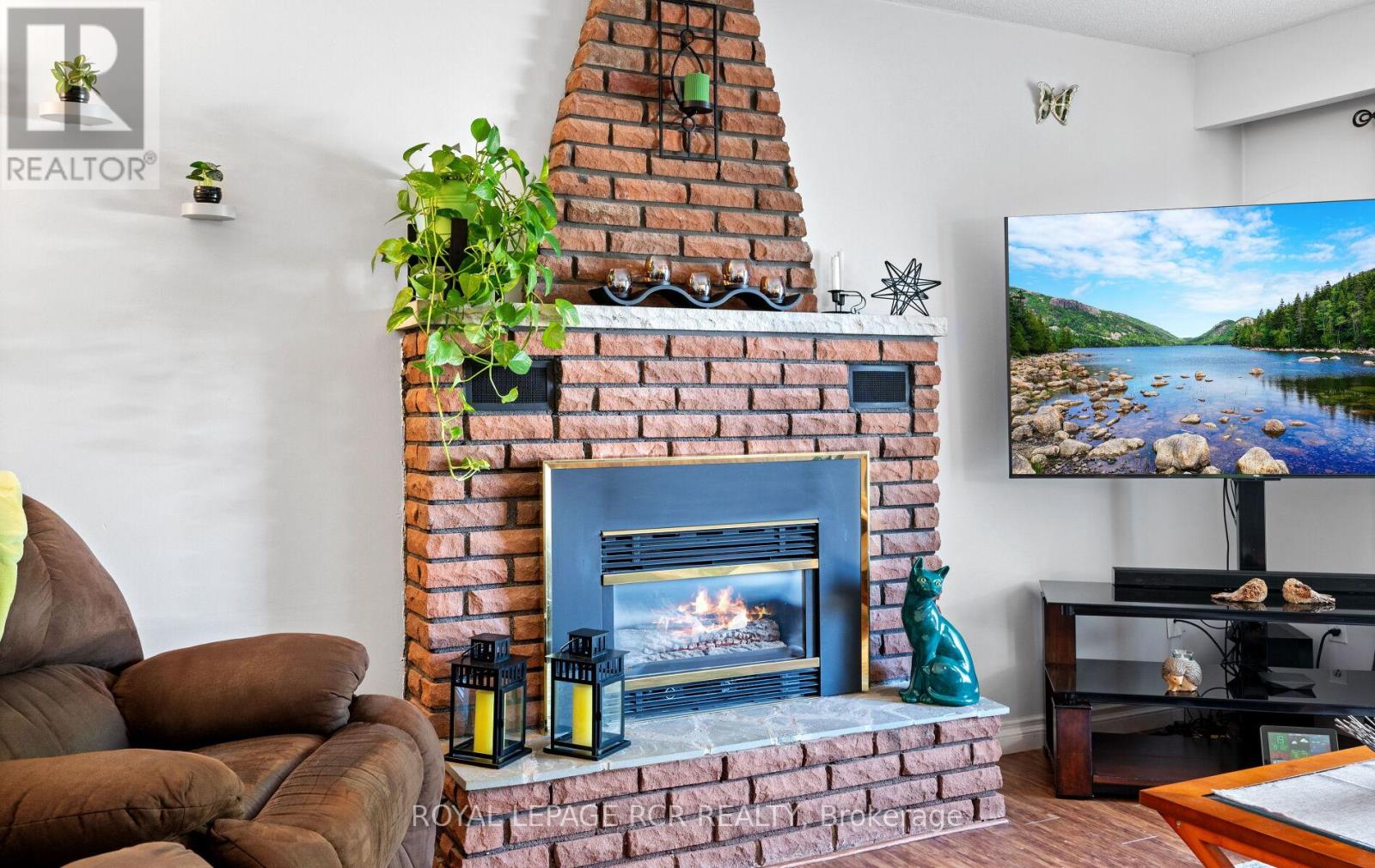 127 Jane Street, Shelburne, Ontario  L9V 2W6 - Photo 11 - X12380395