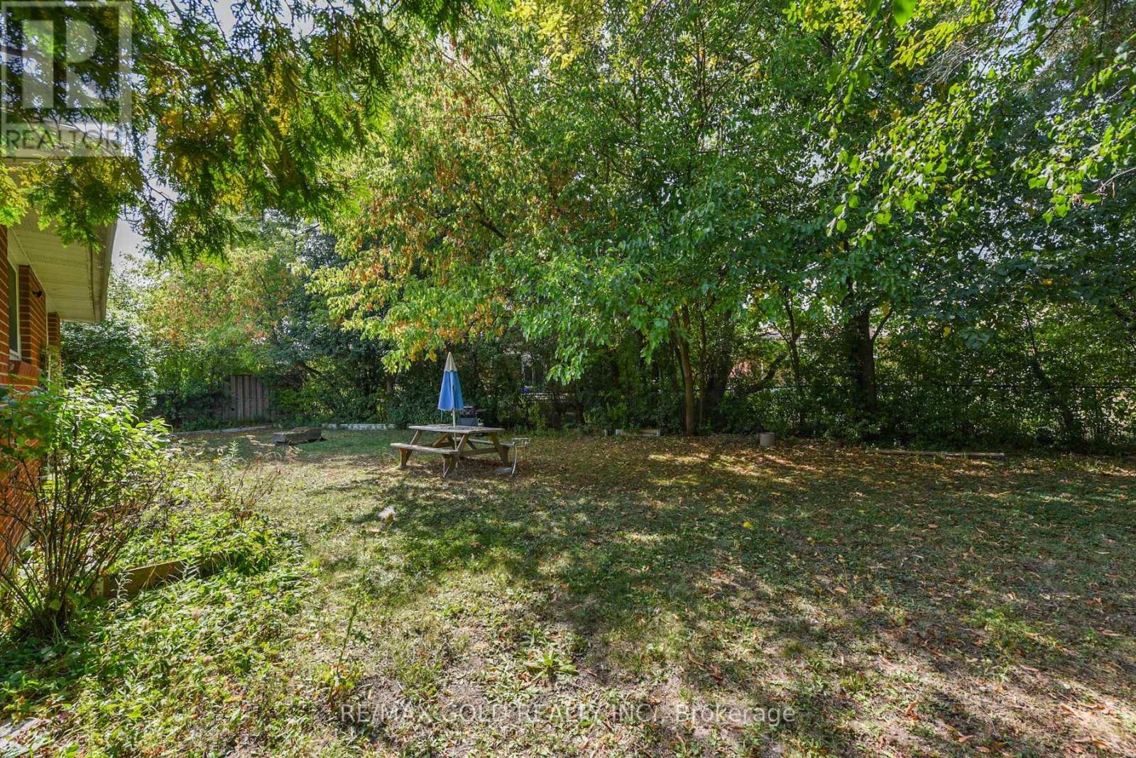 11 Dudley Place, Brampton, Ontario  L6T 3C2 - Photo 33 - W12545934