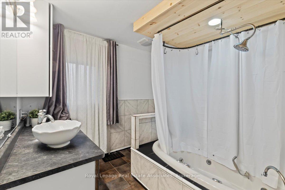 180118 Grey Road 9 Road, Southgate, Ontario  N0C 1B0 - Photo 21 - X12531578