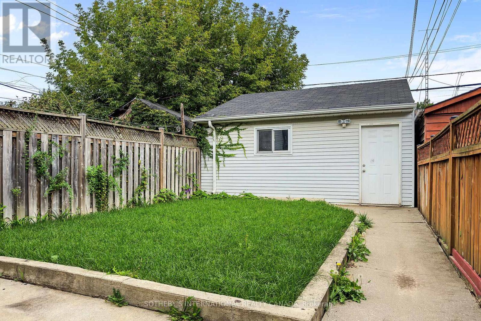 375 Westmoreland Avenue, Toronto, Ontario  M6H 3A6 - Photo 27 - W12545978