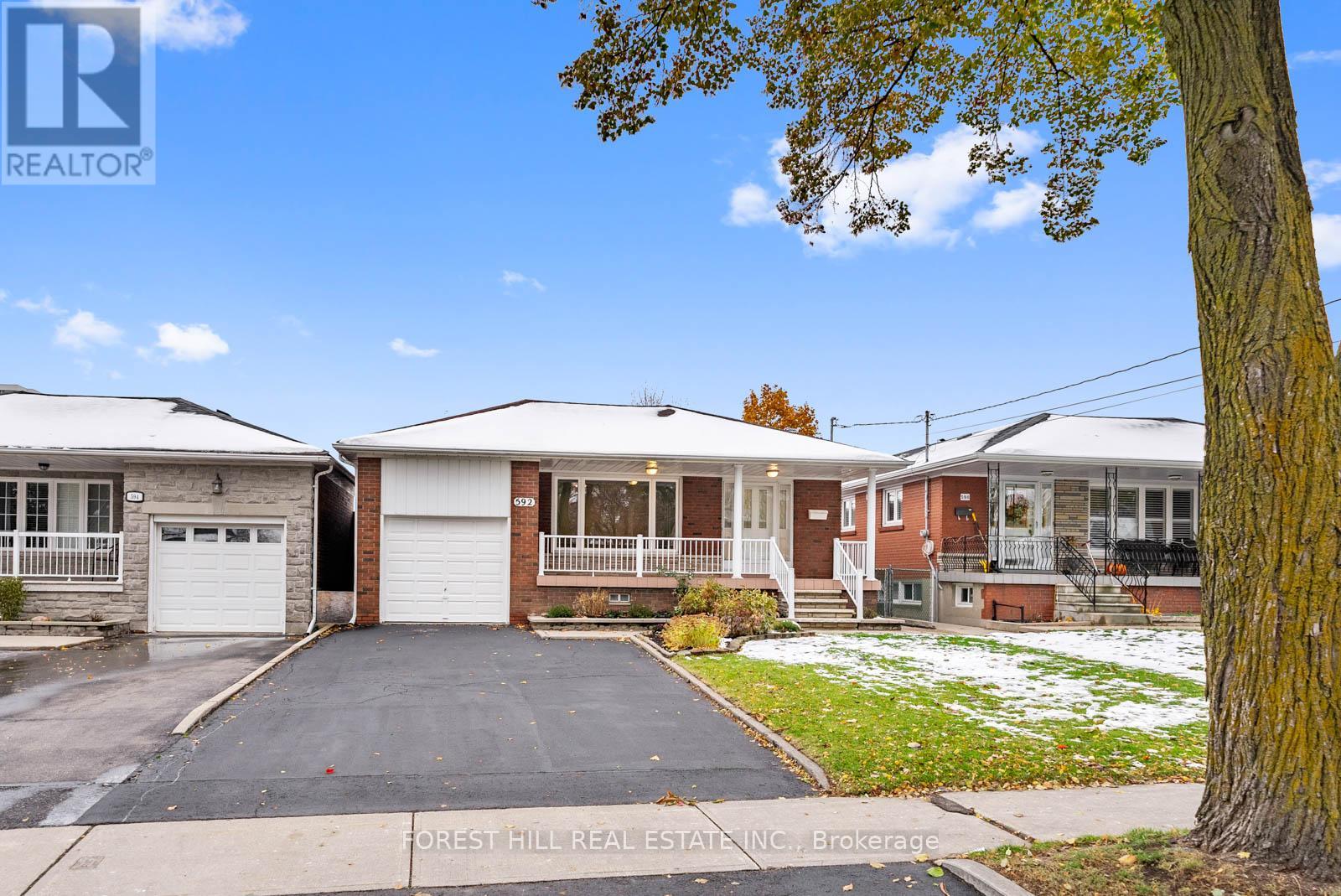 592 GLEN PARK AVENUE, Toronto, Ontario