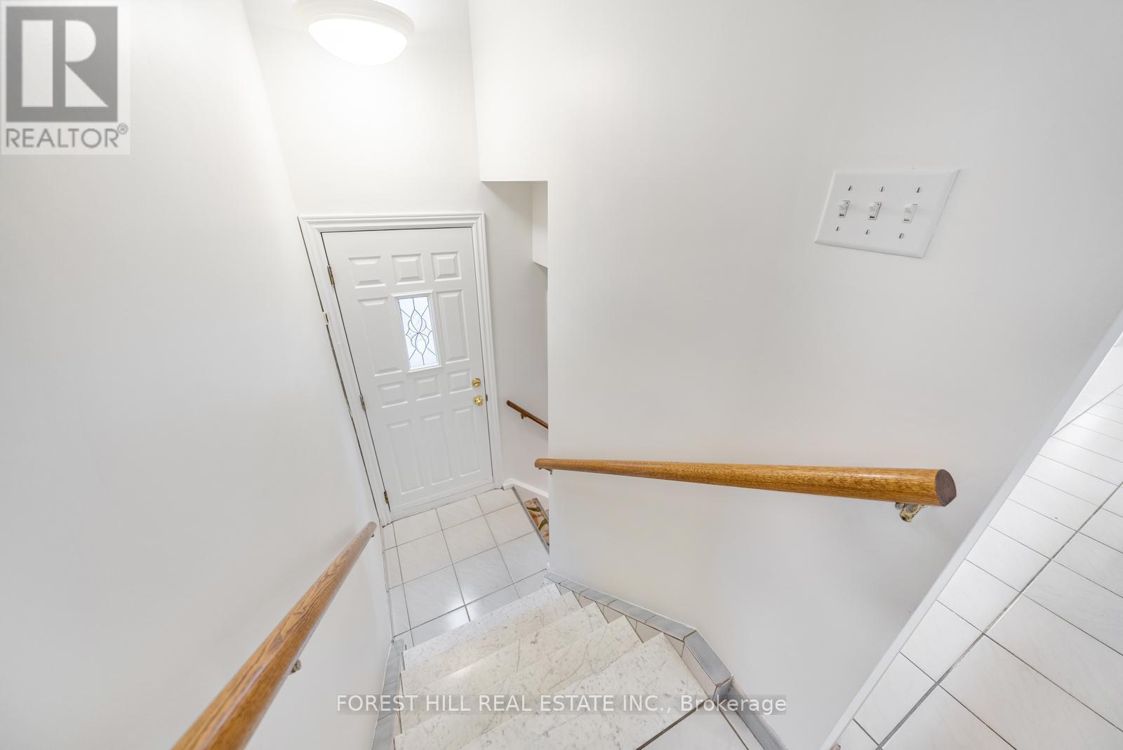 592 Glen Park Avenue, Toronto, Ontario  M5B 2G5 - Photo 23 - W12545982