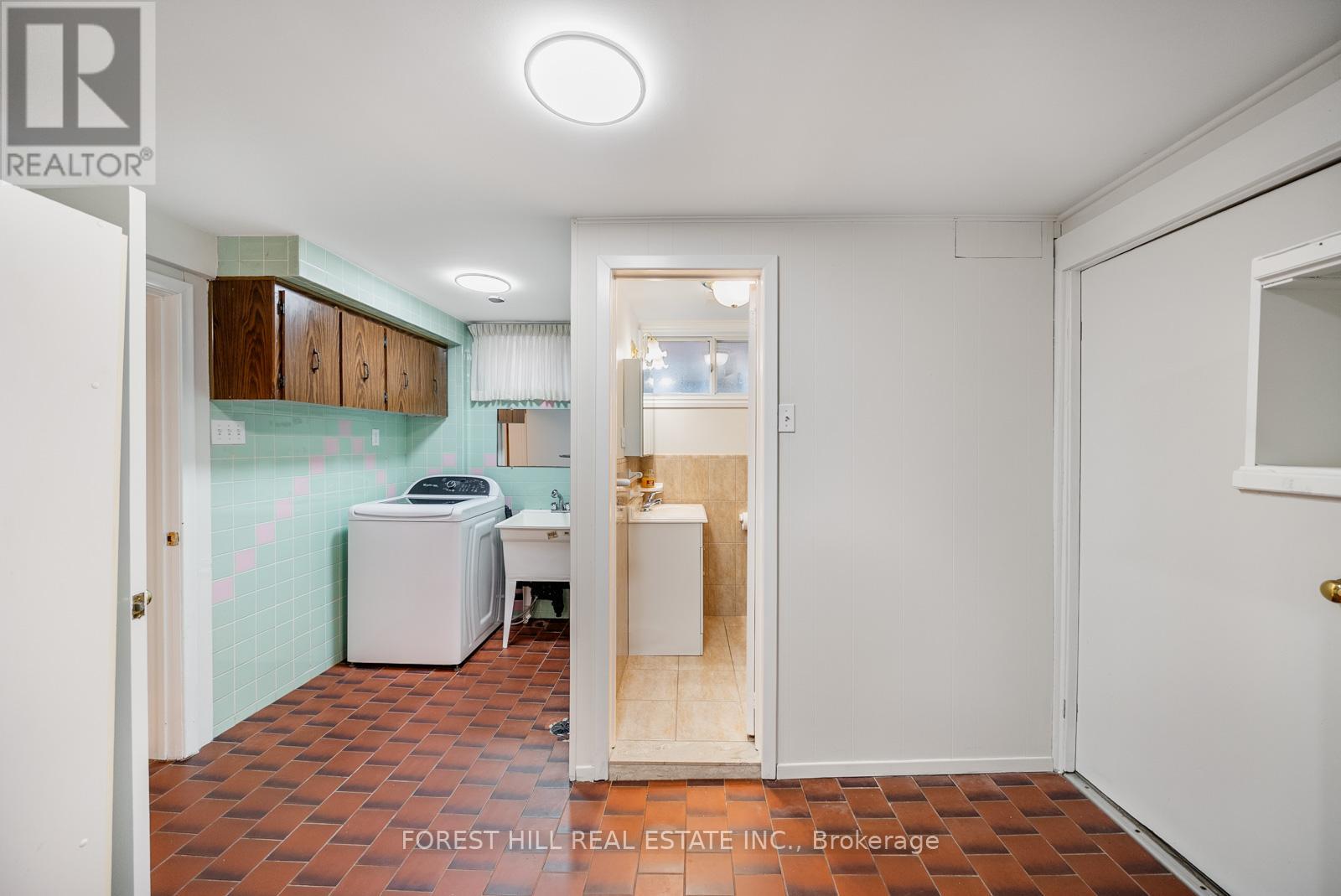 592 Glen Park Avenue, Toronto, Ontario  M5B 2G5 - Photo 38 - W12545982