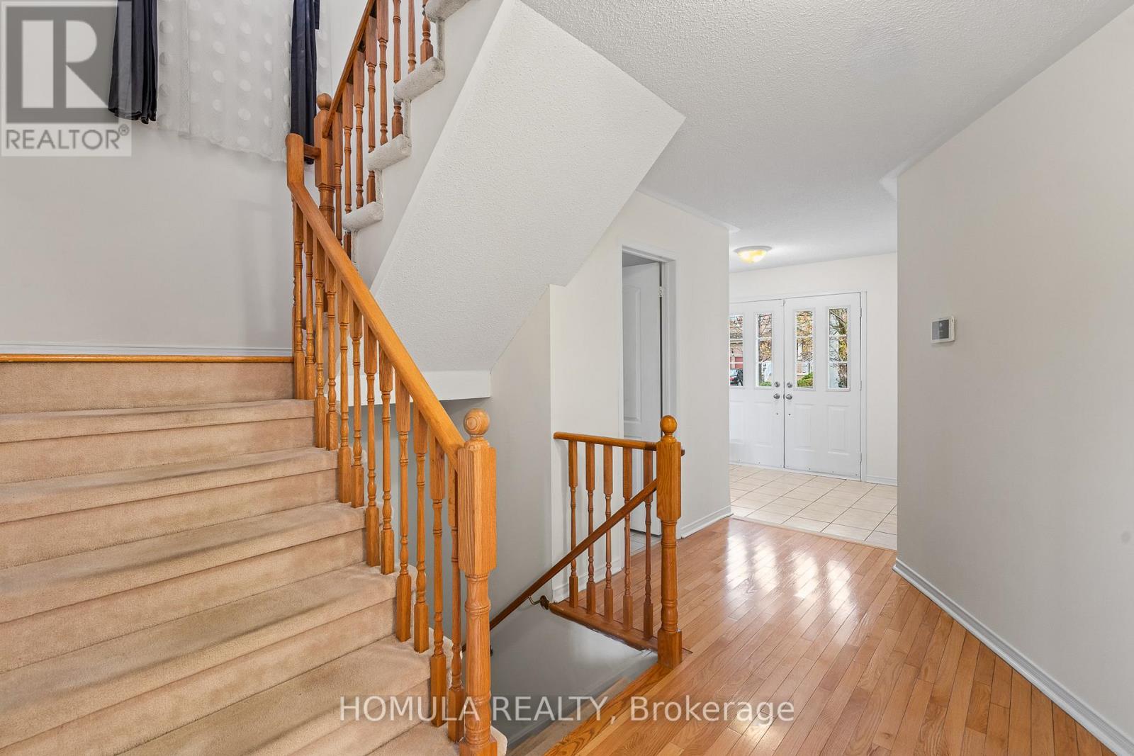 54 Queen Mary Drive, Brampton, Ontario  L7A 2K3 - Photo 13 - W12545996