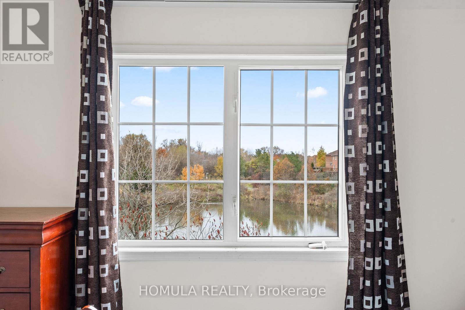 54 Queen Mary Drive, Brampton, Ontario  L7A 2K3 - Photo 24 - W12545996