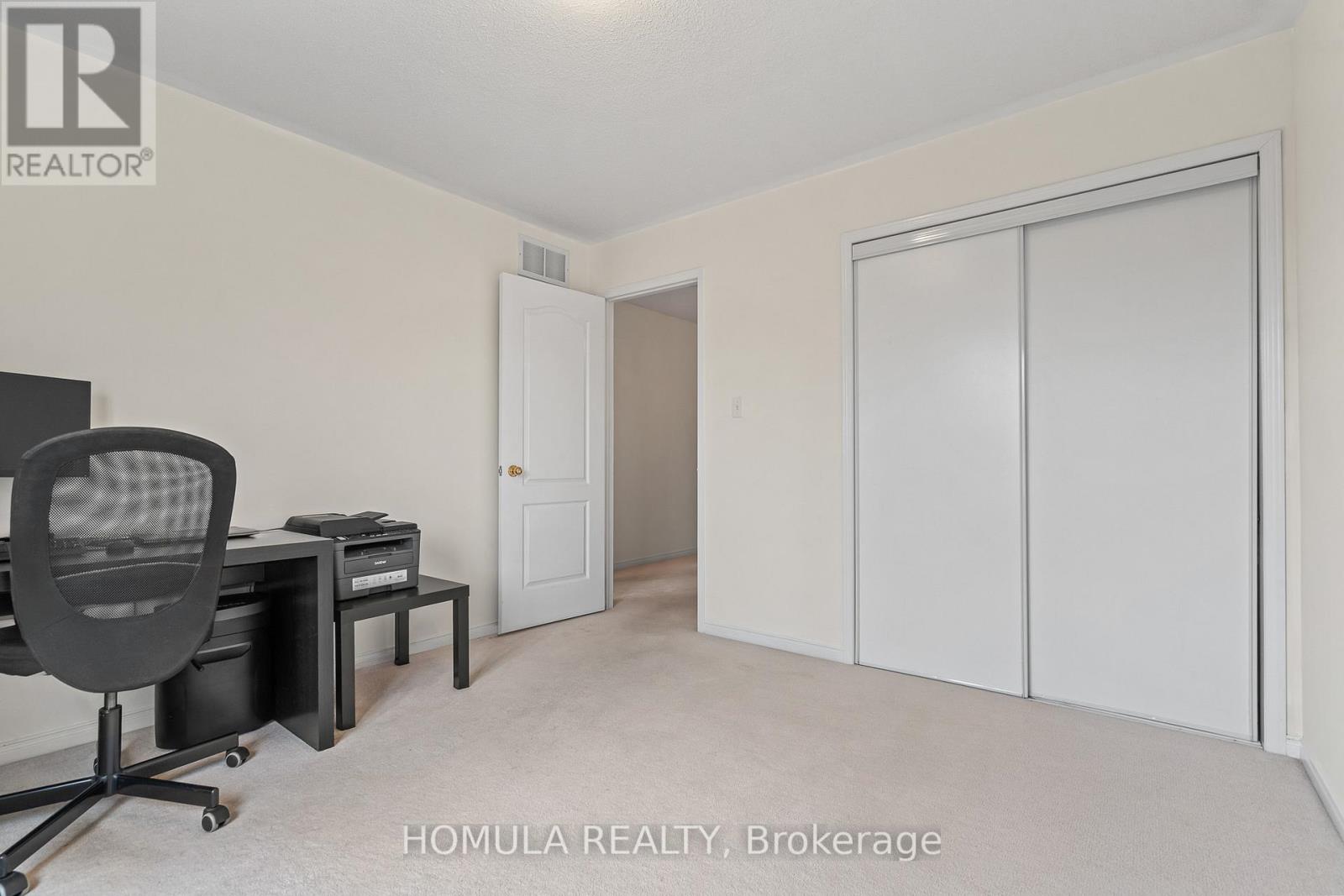 54 Queen Mary Drive, Brampton, Ontario  L7A 2K3 - Photo 28 - W12545996