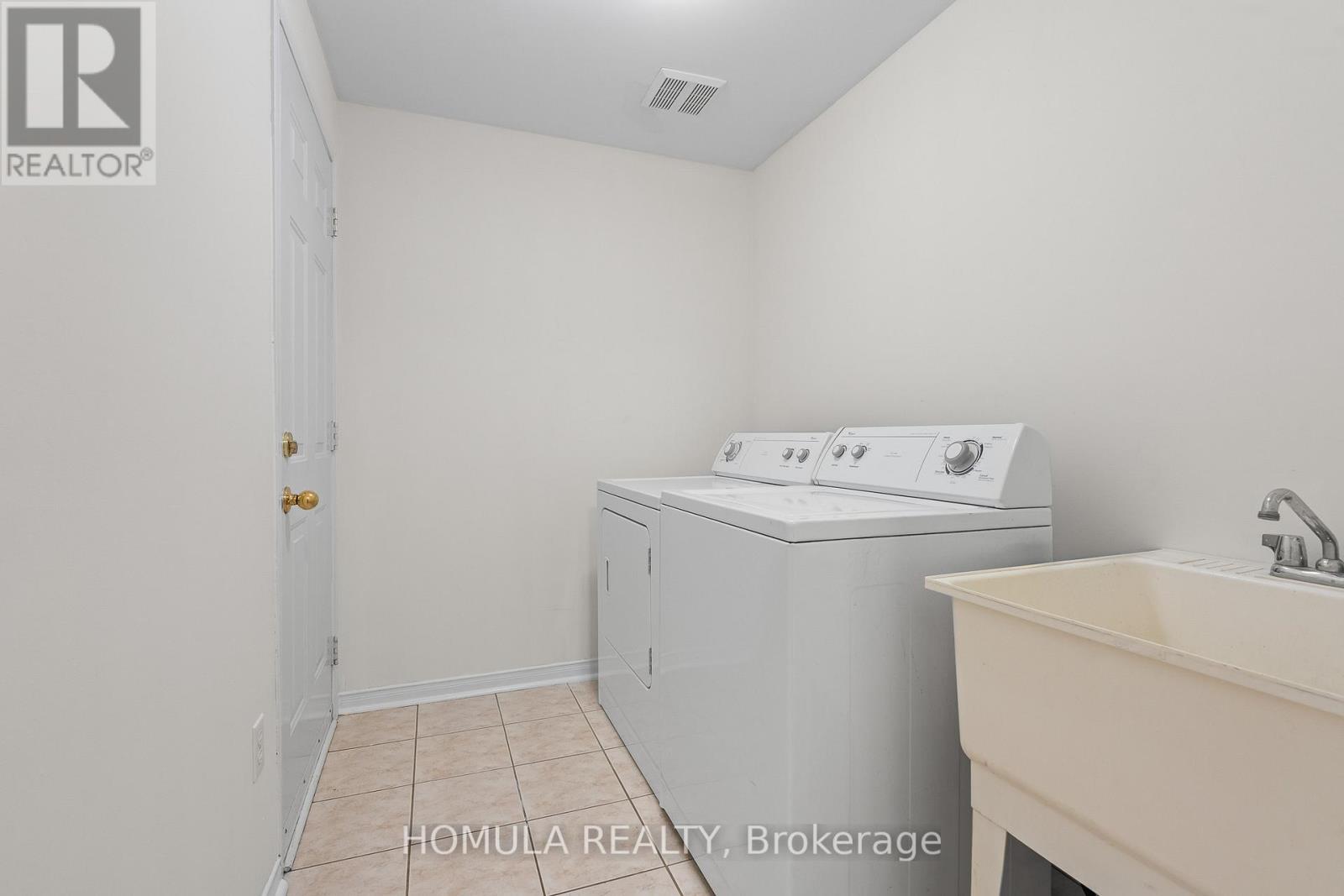 54 Queen Mary Drive, Brampton, Ontario  L7A 2K3 - Photo 32 - W12545996