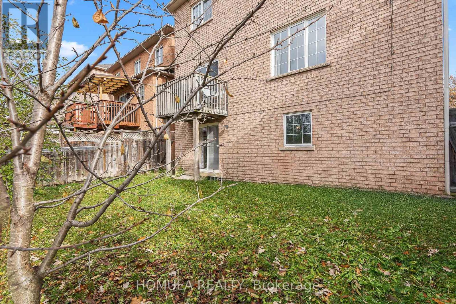 54 Queen Mary Drive, Brampton, Ontario  L7A 2K3 - Photo 36 - W12545996