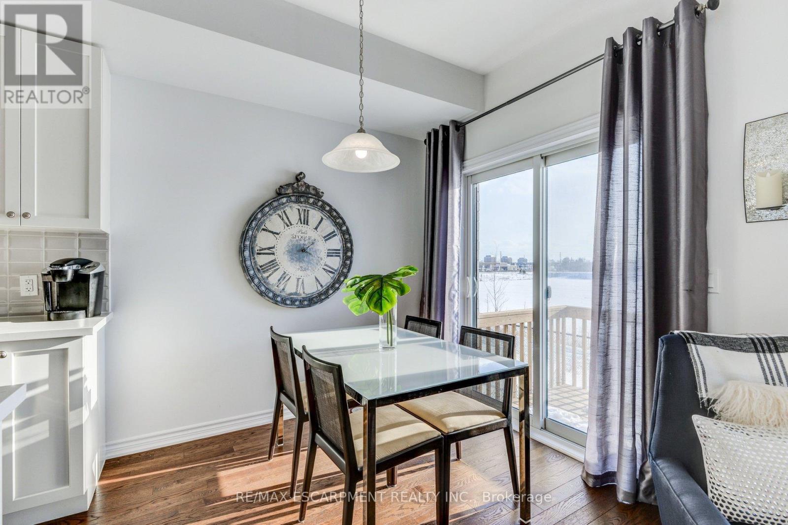 3056 Cascade Common Court, Oakville, Ontario  L6H 0R7 - Photo 15 - W12546014