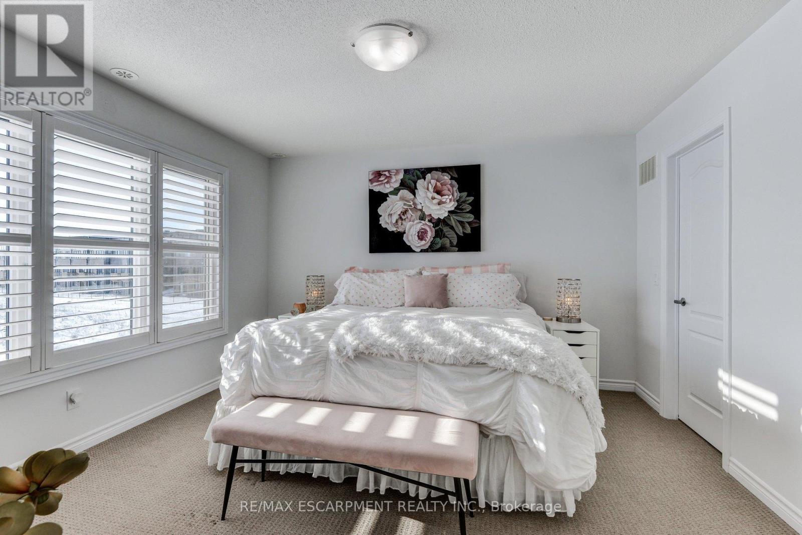 3056 Cascade Common Court, Oakville, Ontario  L6H 0R7 - Photo 22 - W12546014