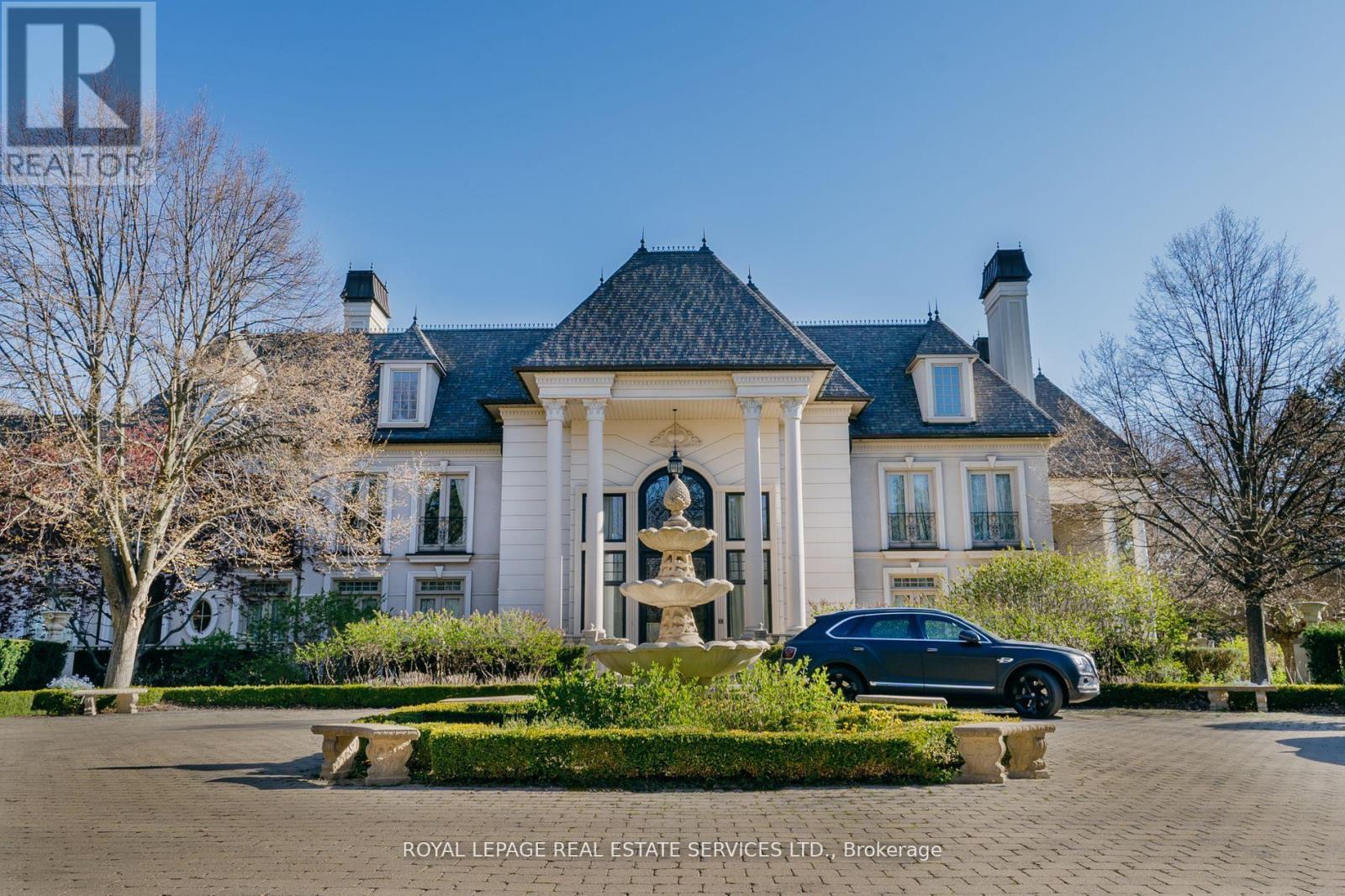 2215 DOULTON DRIVE, Mississauga, Ontario