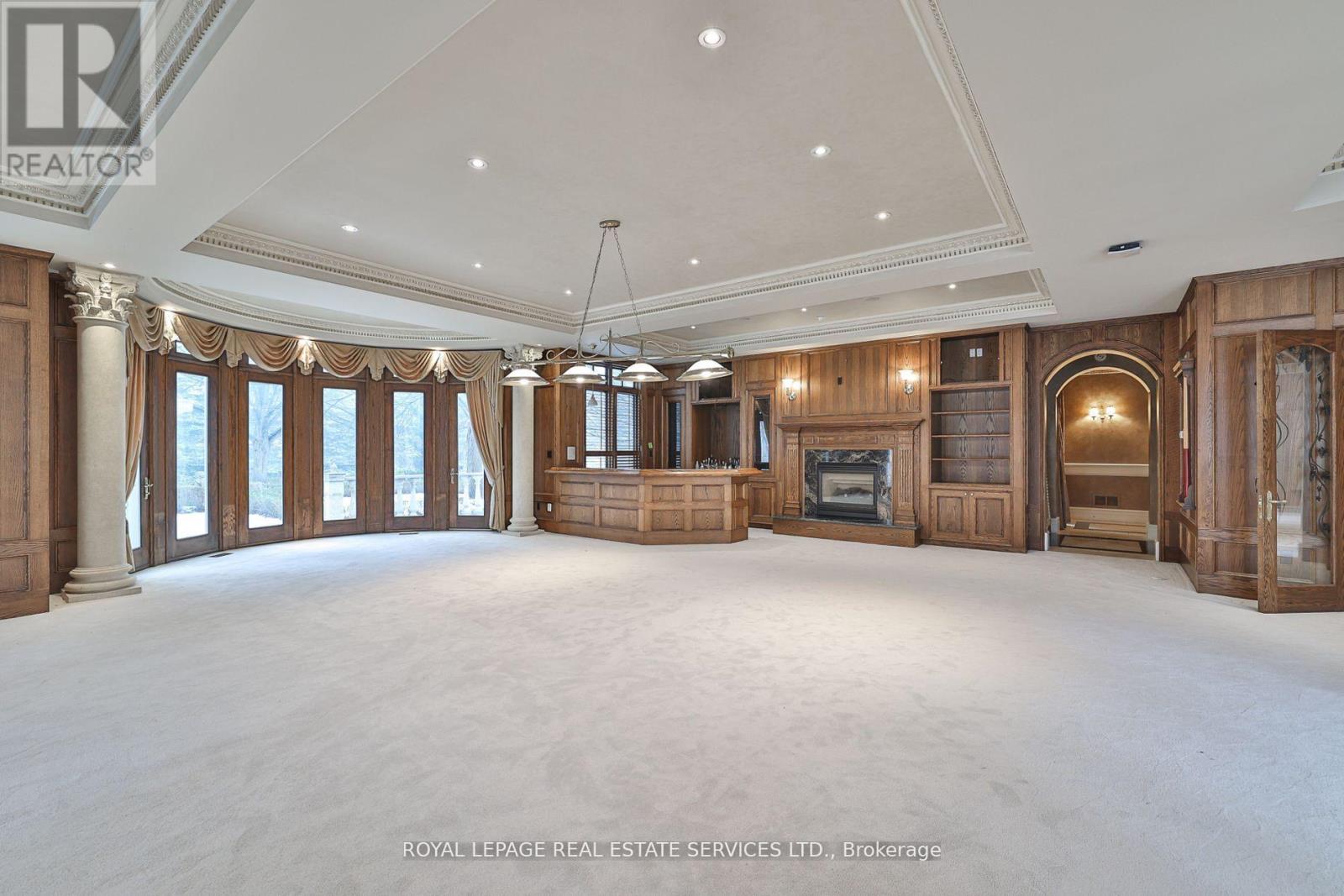 2215 Doulton Drive, Mississauga, Ontario  L5H 3M2 - Photo 12 - W12546030