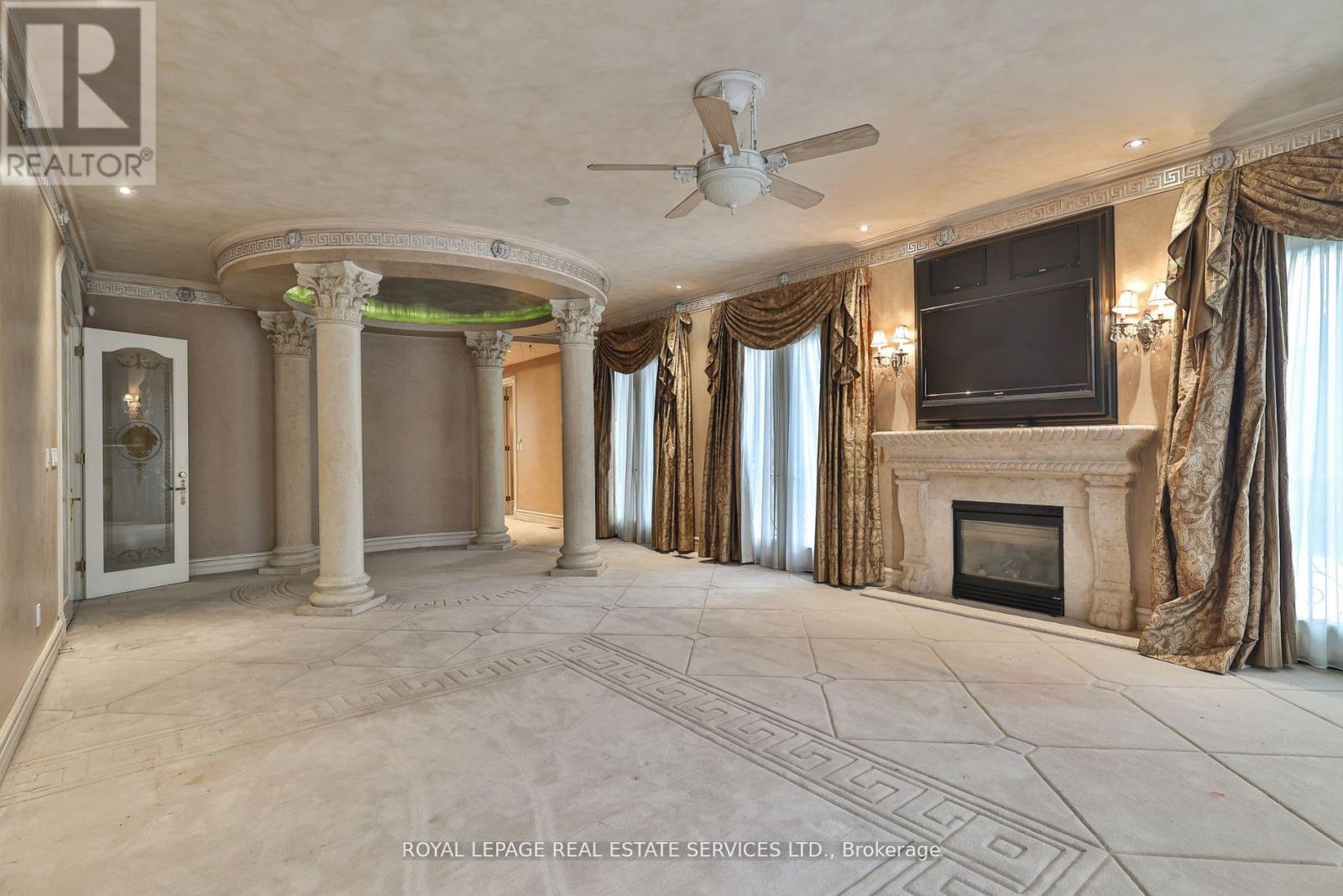 2215 Doulton Drive, Mississauga, Ontario  L5H 3M2 - Photo 19 - W12546030