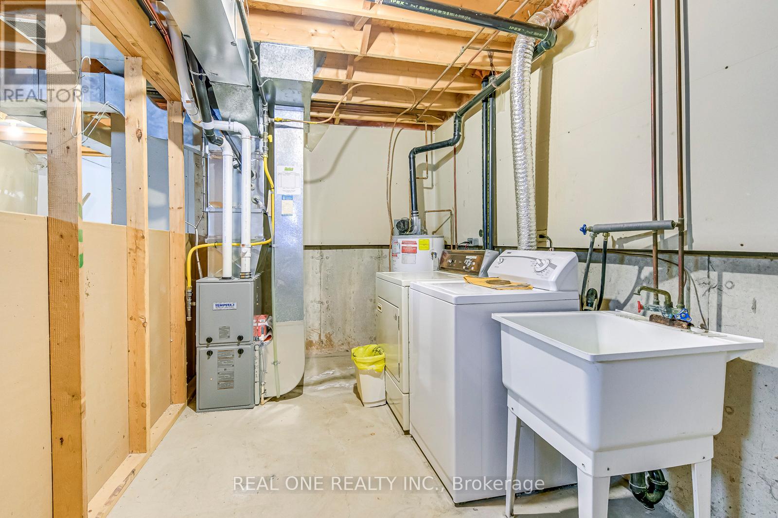 12 Danville Avenue, Halton Hills, Ontario  L7J 2W5 - Photo 14 - W12546094