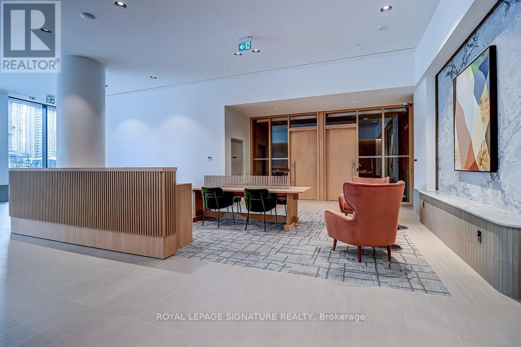 1601 - 395 Square One Drive, Mississauga, Ontario  L5B 0P6 - Photo 10 - W12546102