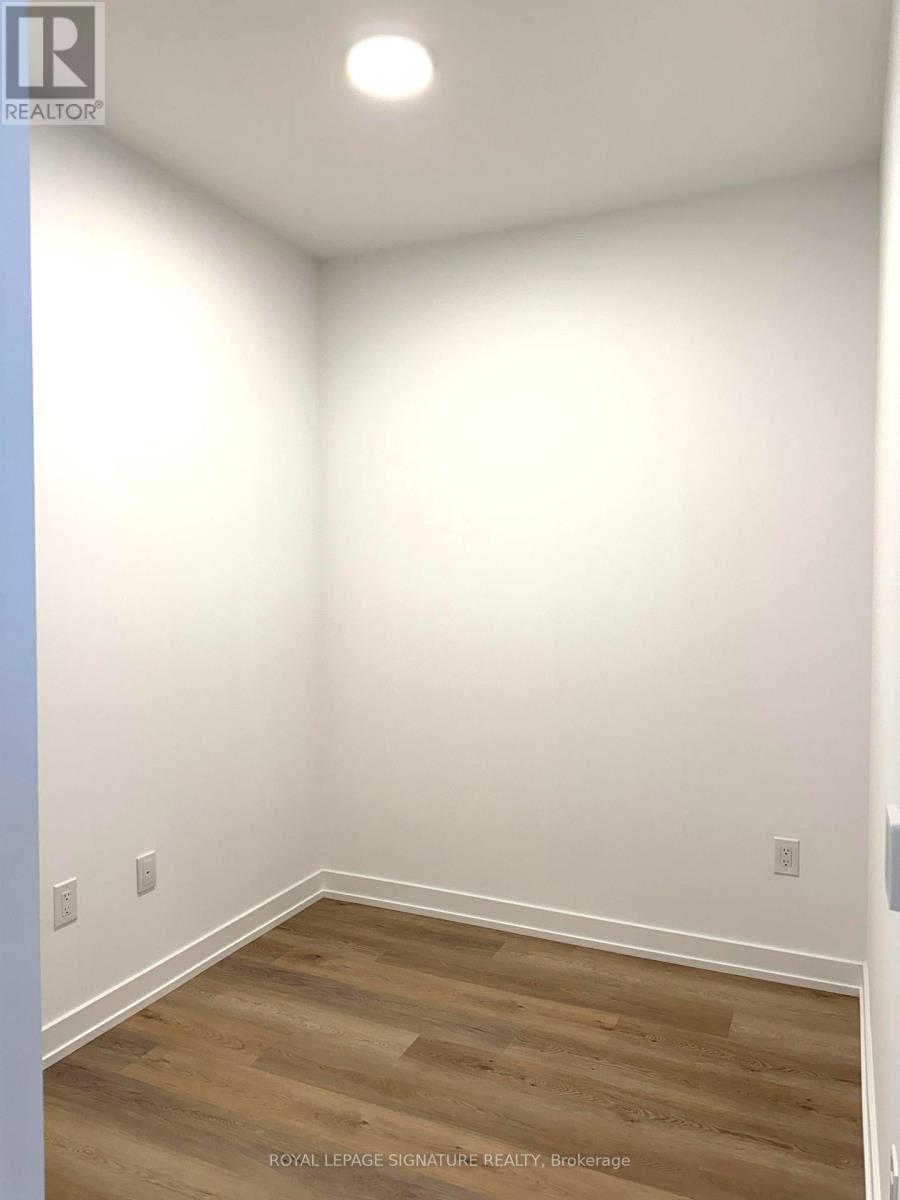 1601 - 395 Square One Drive, Mississauga, Ontario  L5B 0P6 - Photo 11 - W12546102