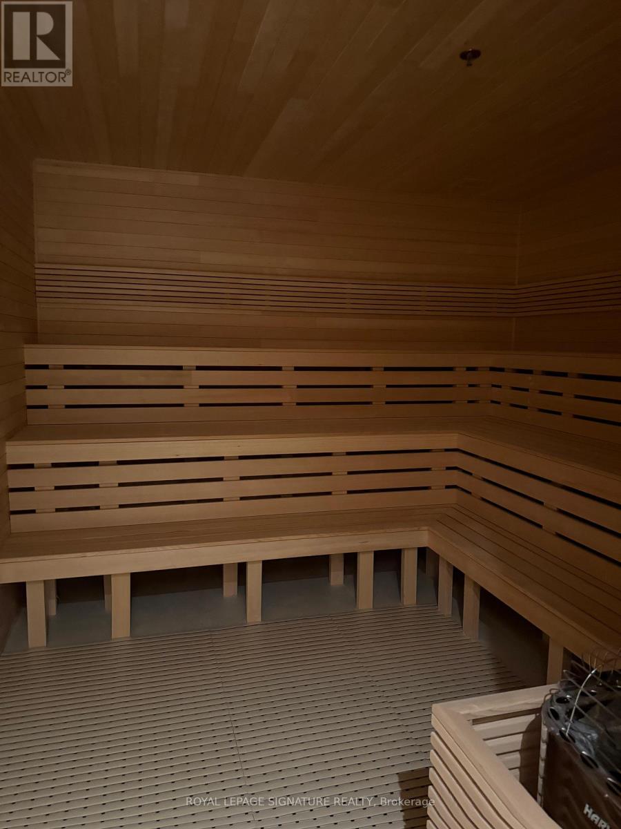 1601 - 395 Square One Drive, Mississauga, Ontario  L5B 0P6 - Photo 13 - W12546102