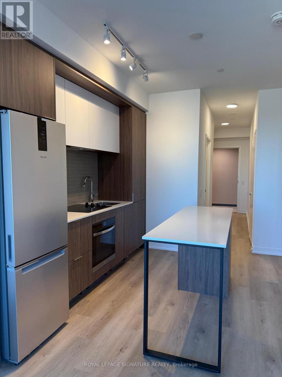 1601 - 395 Square One Drive, Mississauga, Ontario  L5B 0P6 - Photo 14 - W12546102