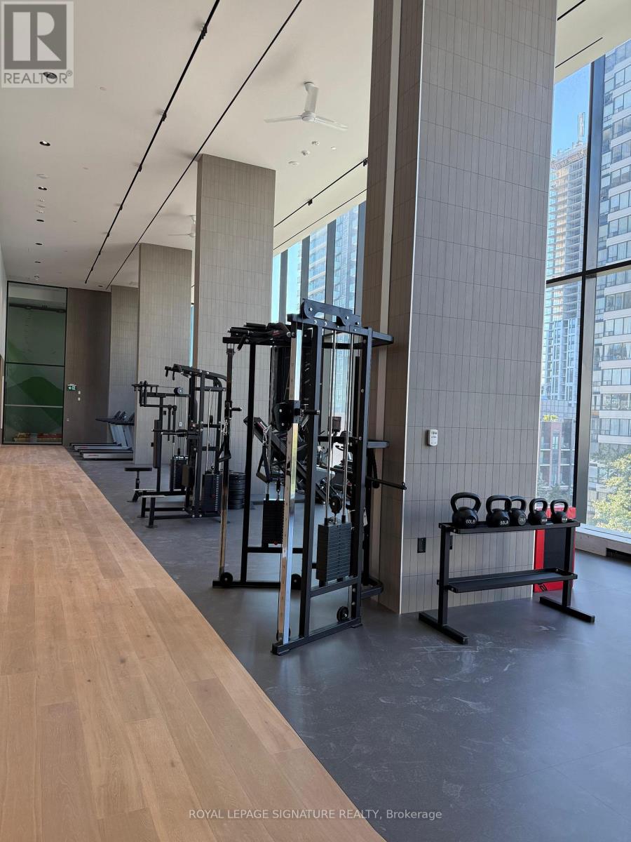 1601 - 395 Square One Drive, Mississauga, Ontario  L5B 0P6 - Photo 18 - W12546102