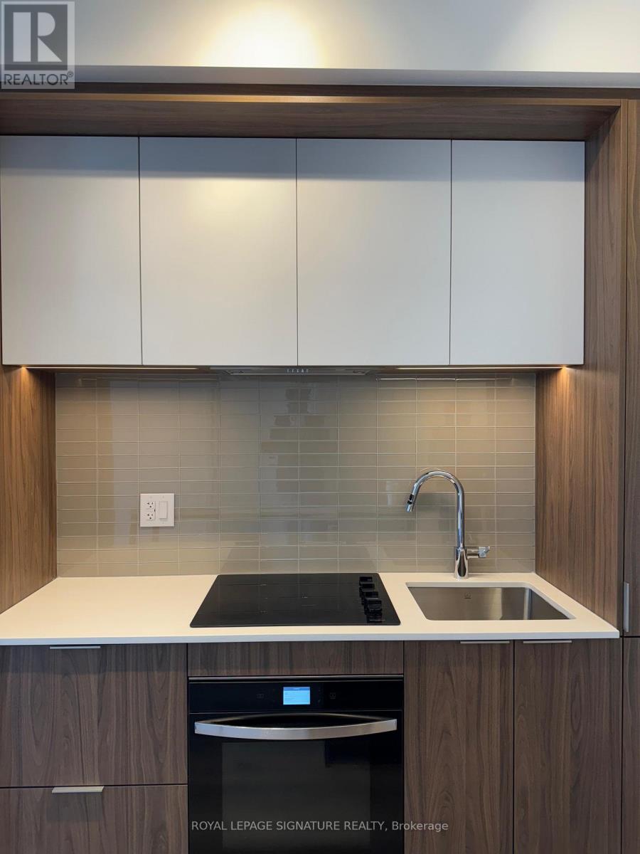 1601 - 395 Square One Drive, Mississauga, Ontario  L5B 0P6 - Photo 22 - W12546102