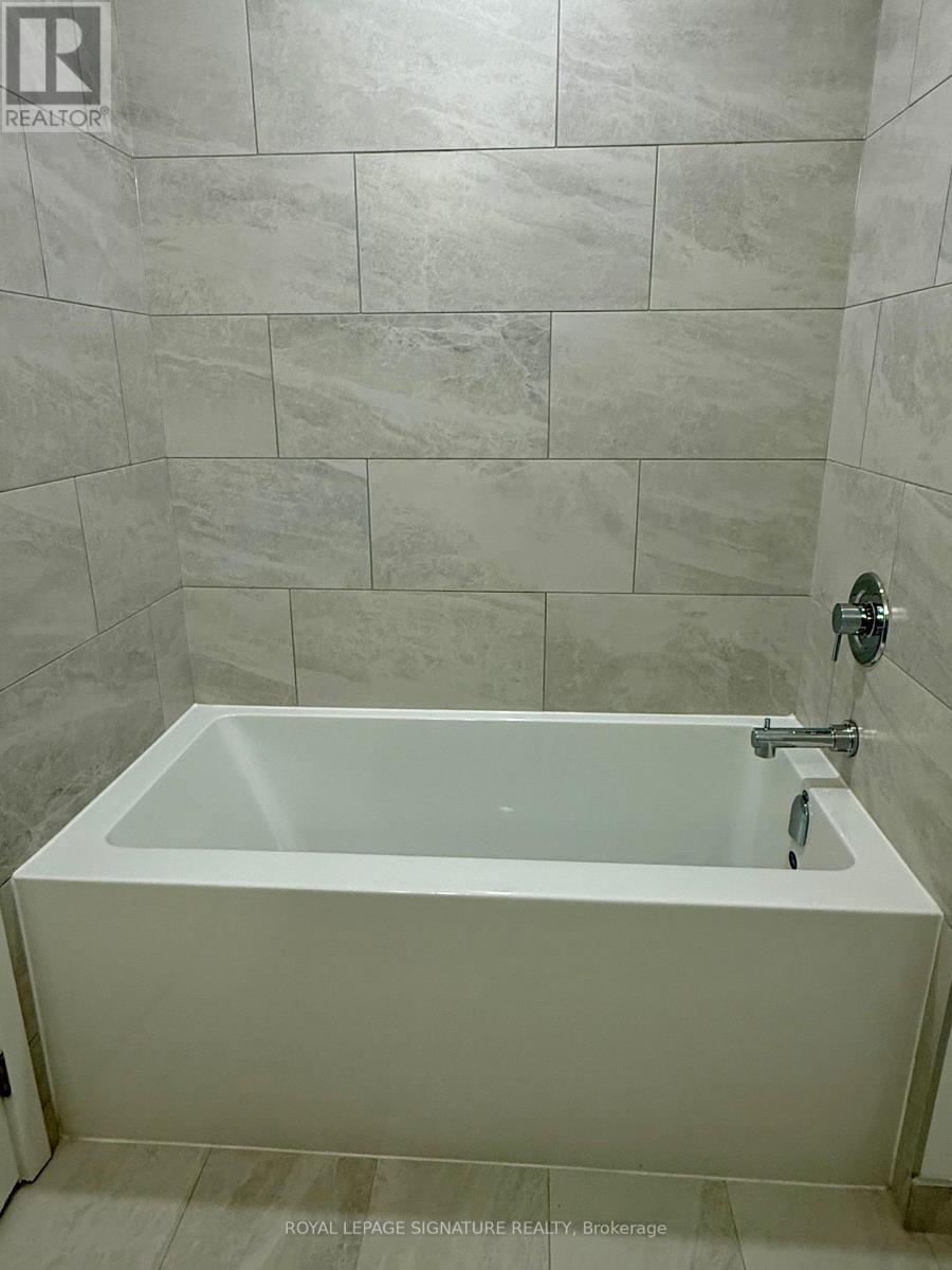 1601 - 395 Square One Drive, Mississauga, Ontario  L5B 0P6 - Photo 25 - W12546102