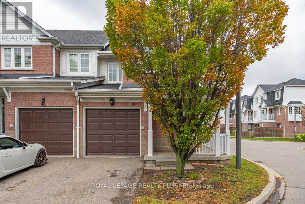 69 - 6830 Meadowvale Town Cent Circle, Mississauga, Ontario  L5N 6A2 - Photo 2 - W12546108
