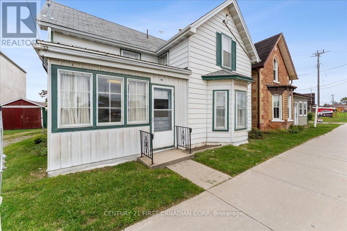 41 Main Street, Haldimand, Ontario N0A 1H0 - Photo 2 - X12546122