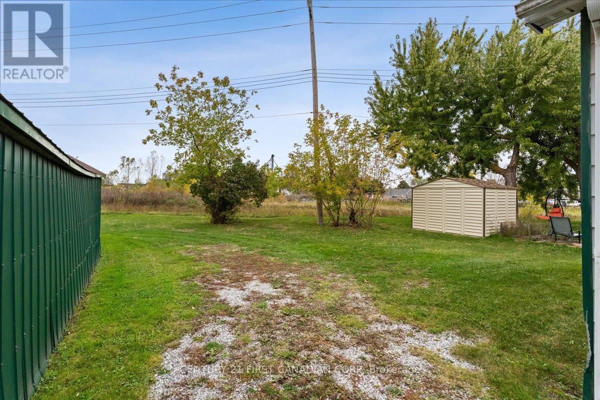 41 Main Street, Haldimand, Ontario N0A 1H0 - Photo 25 - X12546122